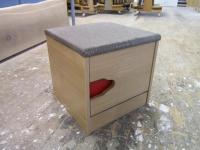 Hocker mit Sitzkissen